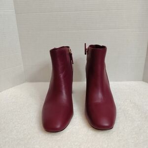 White House Black Market Maroon Ankle Boots Size 8M